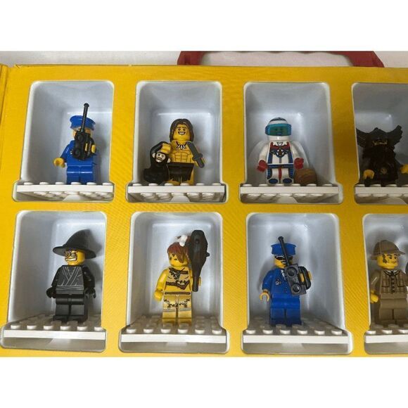 Various Lego Minifigures 2010-2015 Series in Display Case Boxer Cave Man Woman - Picture 3 of 8